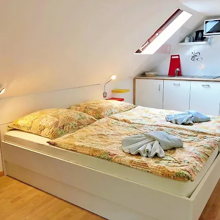 Homestay 2 & Cvetek Bohinj