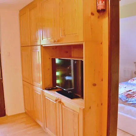 2 & Cvetek Quarto em Acomodações Particulares Bohinj