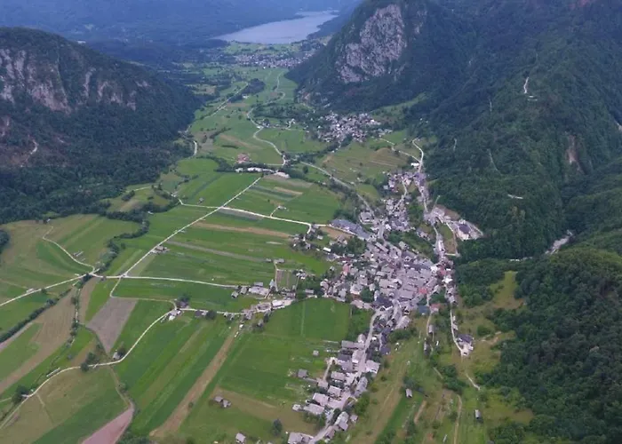 2 & Cvetek Pansiyon Bohinj