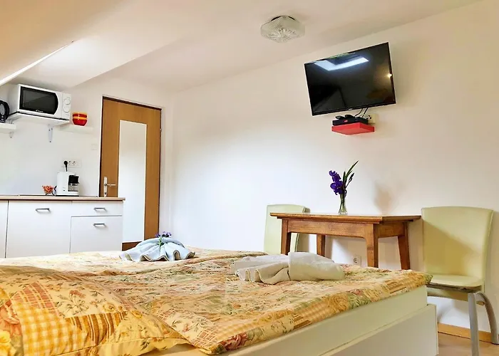 2 & Cvetek Pansiyon Bohinj