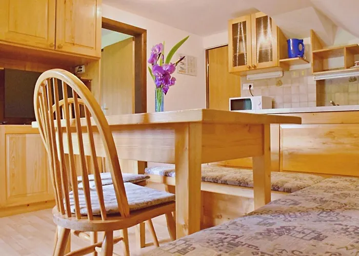 2 & Cvetek Pansiyon Bohinj